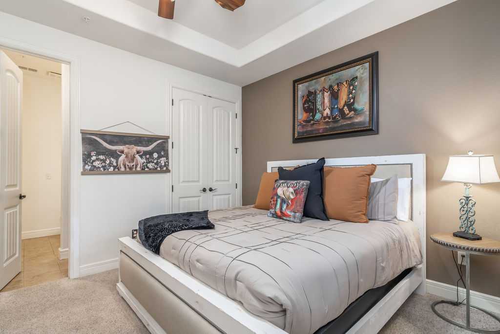 2nd bedroom king bed