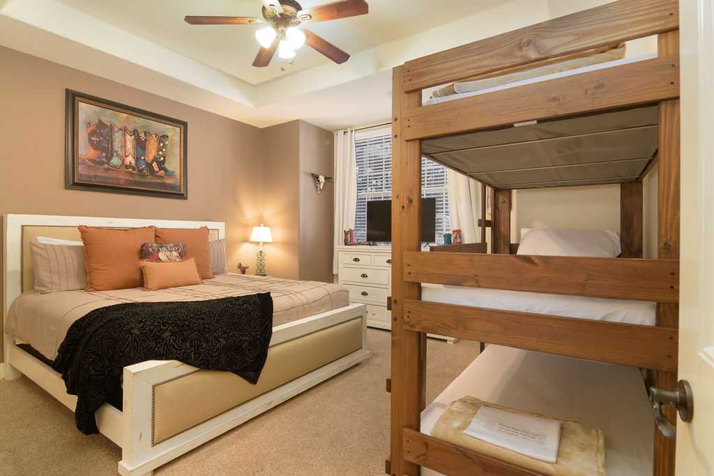 2nd bedroom XL triple bunks