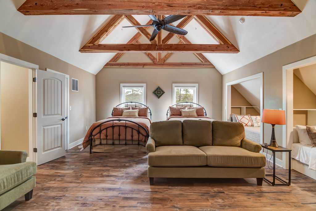 loft area sleeps 8