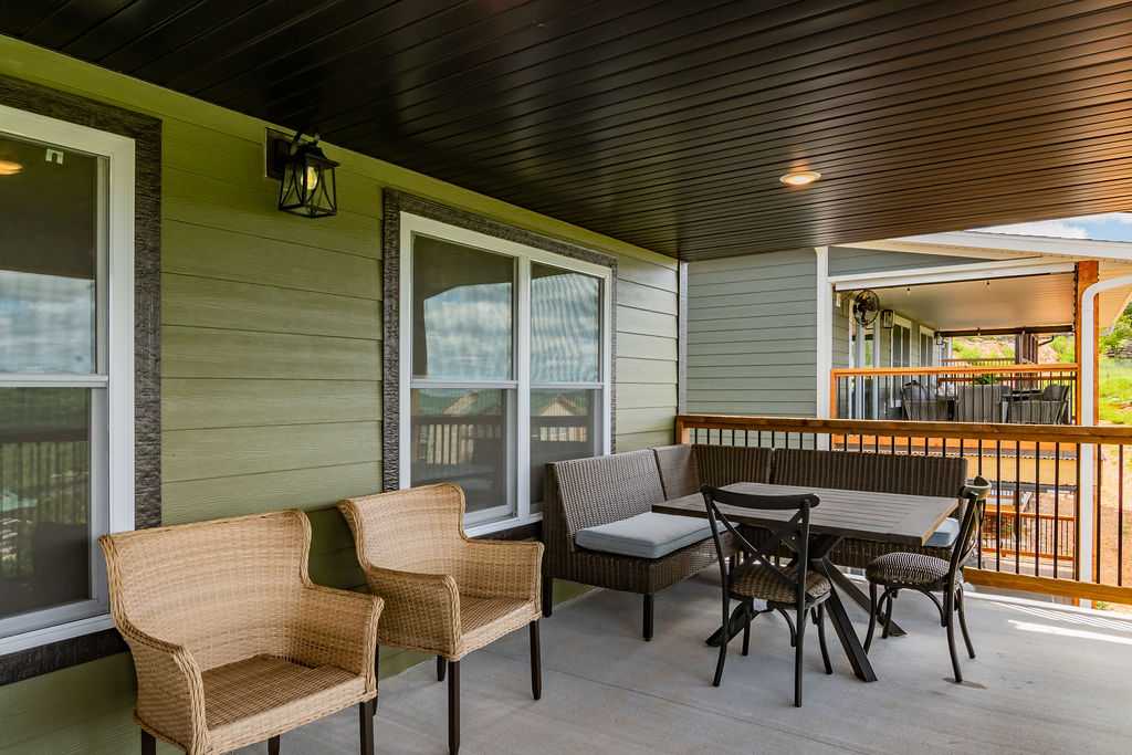 main level deck