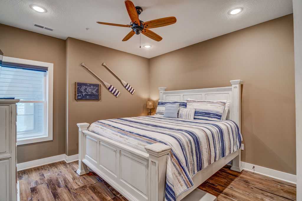 lower level king bedroom